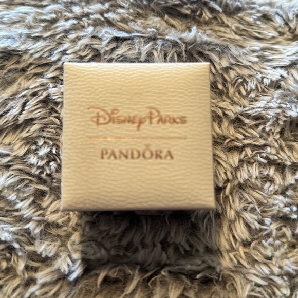 Pandora Disney castle 50th anniversary charm - Picture 6 of 7